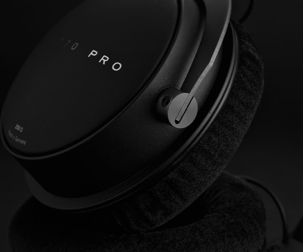 DT 1770 PRO velour and leatherette pads